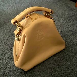 Cecile Jeanne Paris Leather Purse - amazing condition - no tears or rips